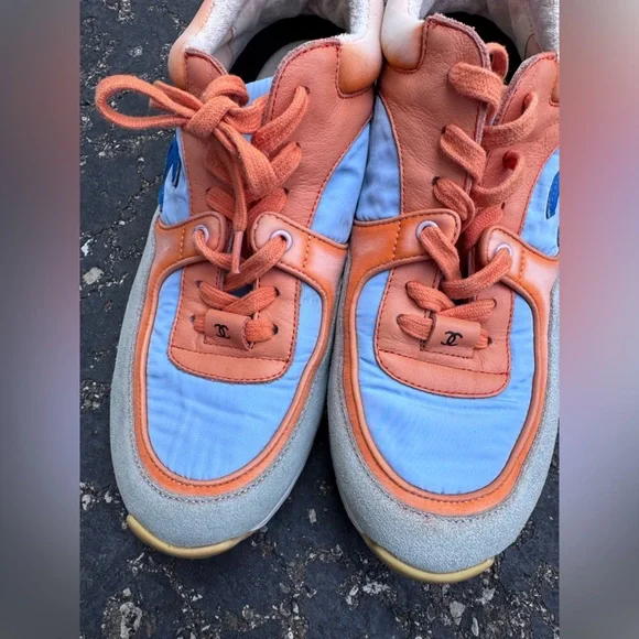 Chanel CC logo orange and blue Leather & Suede Sneakers - Picture 3 of 11